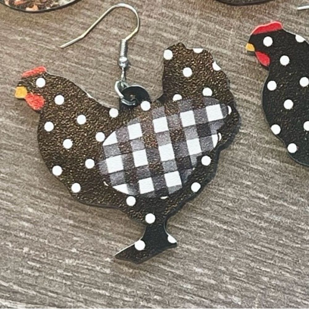 Moda Black and White Chicken Earrings